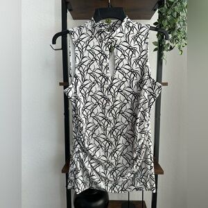 Women’s White House‎ Black market, elegant mock neck tank, size extra small.